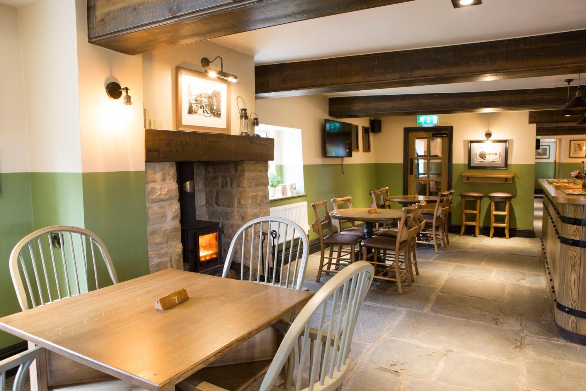 Square & Compass Hotel Two Dales Bagian luar foto