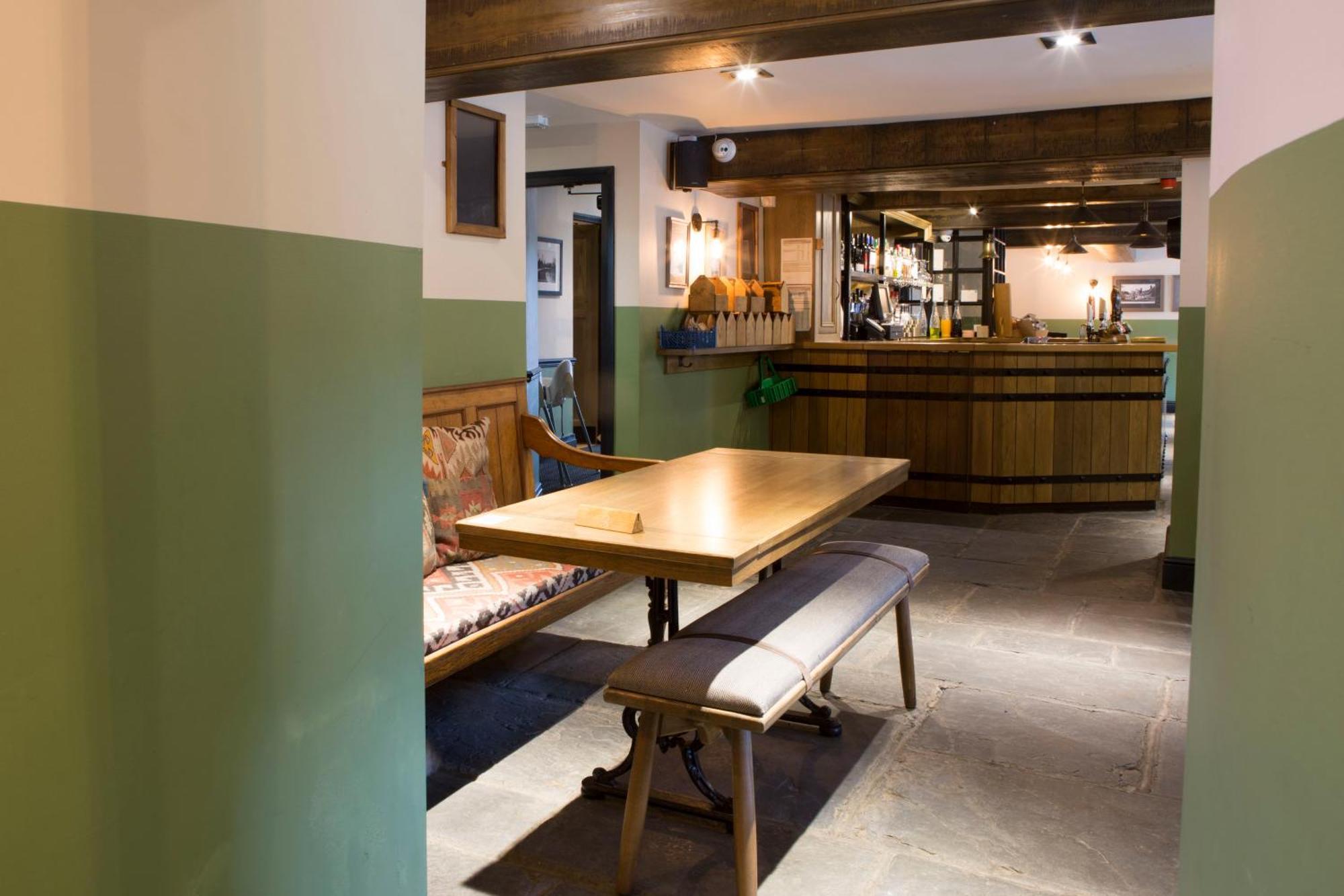 Square & Compass Hotel Two Dales Bagian luar foto