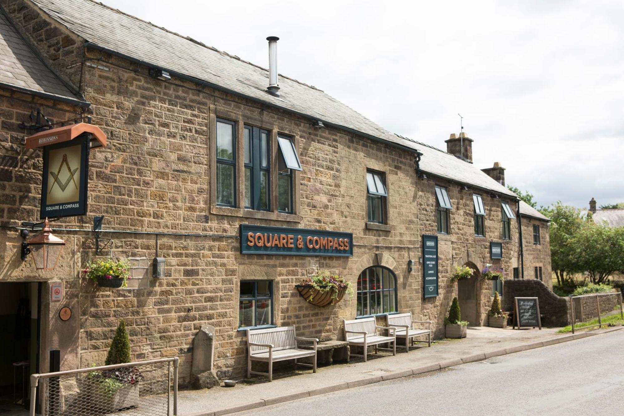 Square & Compass Hotel Two Dales Bagian luar foto