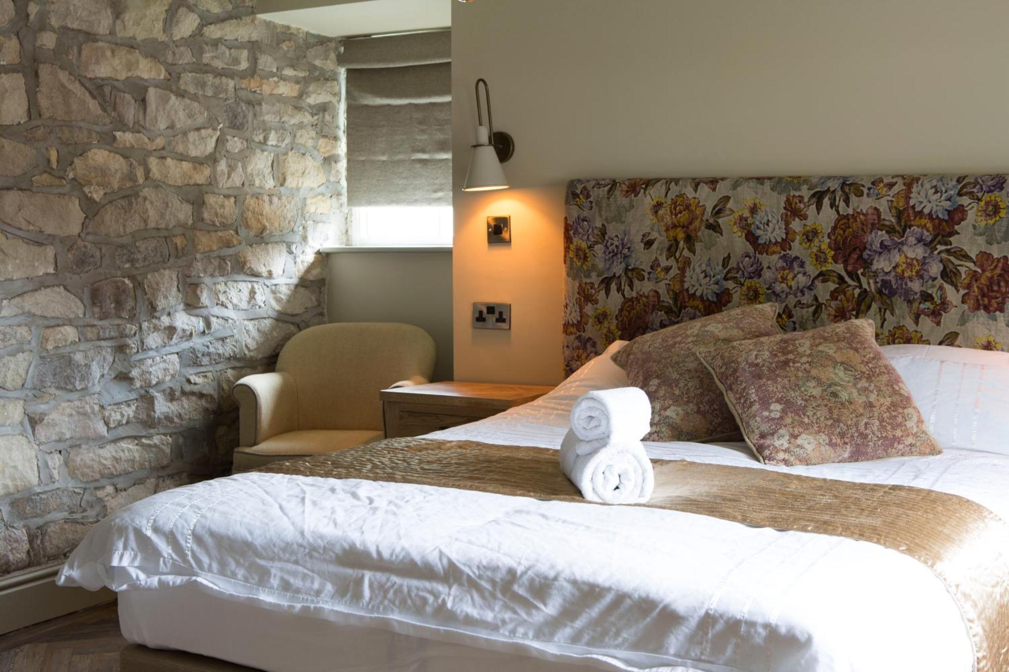 Square & Compass Hotel Two Dales Bagian luar foto